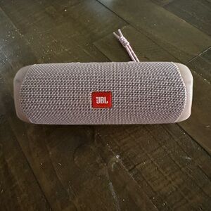 JBL Bluetooth Speaker - Light Pink